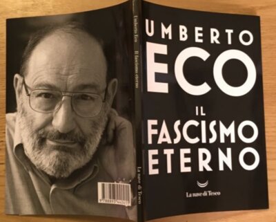 Copertina di Il fascismo eterno di Umberto Eco (La nave di Teseo)
