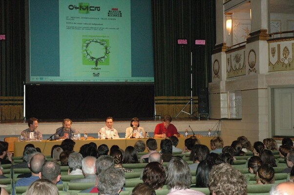 meeting_teh_maggio_2005_teatro_accademico_sergio_alessio_sindaco.jpg
