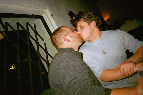 bacio.jpg