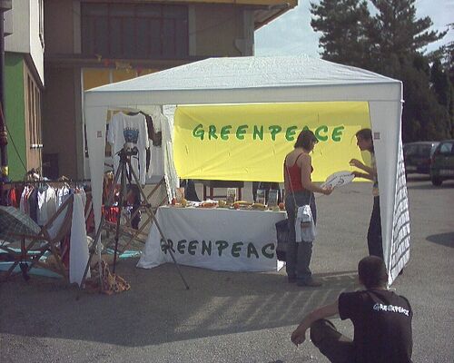 2003_merc_greenpeace_20090526_1754852105.jpg