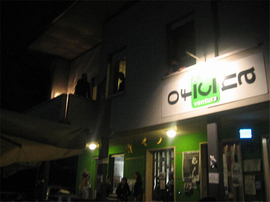 buena-during-banan-fuori-2.jpg