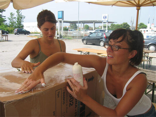 glue-girls.jpg