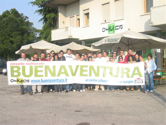 tutti-in-front-of-bv-prima.jpg
