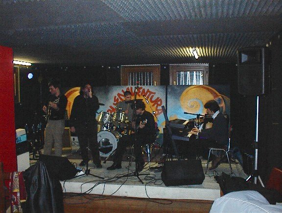 foto_concerto_apryl_9_11_02_4.jpg
